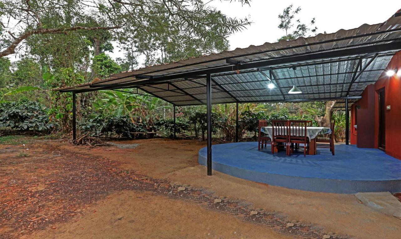 Hotel Allaranda Homestay Мадикери Экстерьер фото