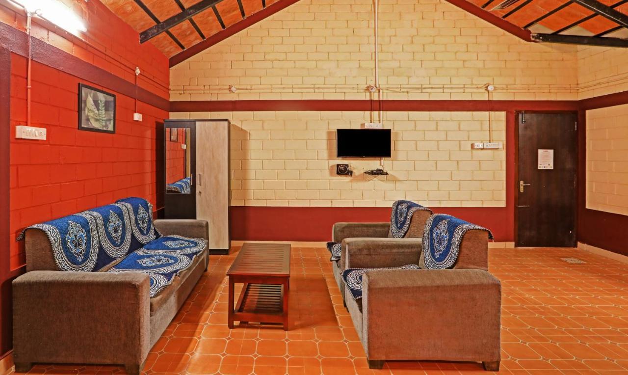 Hotel Allaranda Homestay Мадикери Экстерьер фото